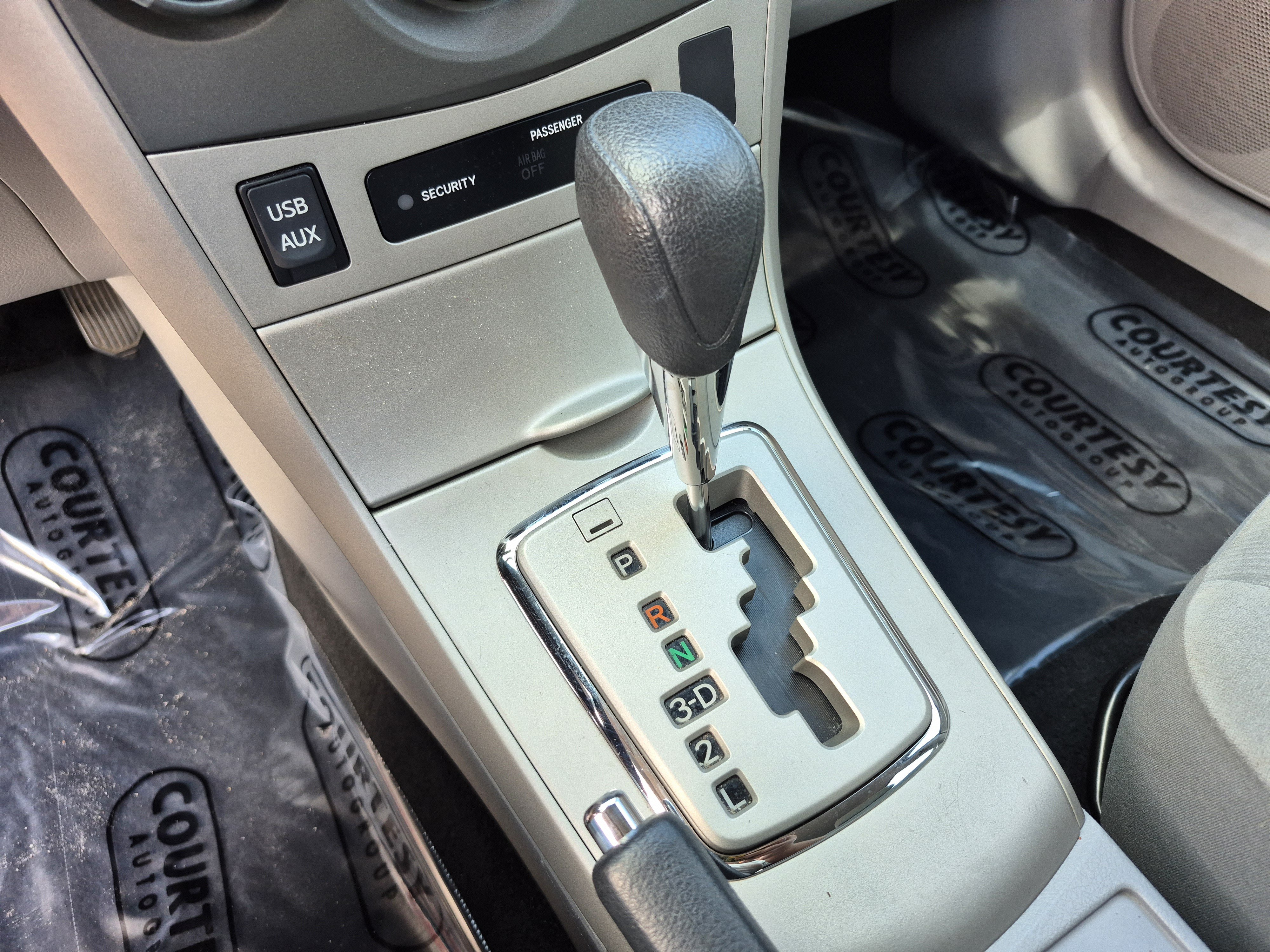 Used 2013 Toyota Corolla LE FWD image 27