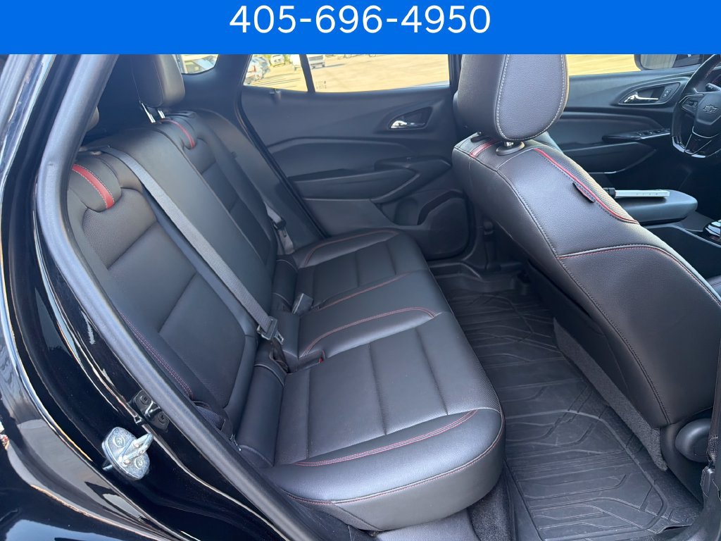 Used 2024 Chevrolet Trax RS w/ Sunroof Package FWD image 35
