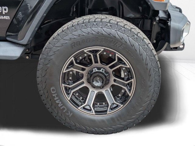 Used 2019 Jeep Wrangler Unlimited Sahara AWD/4WD image 11