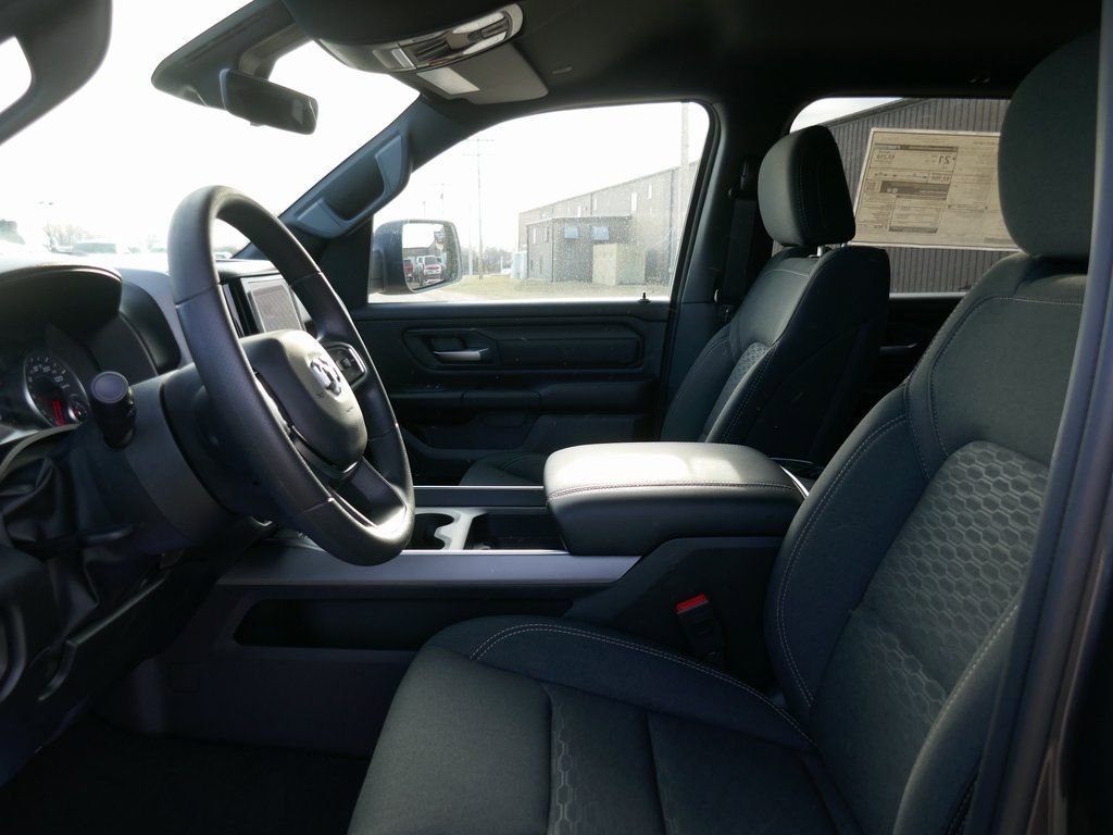 New 2026 RAM 1500 Express AWD/4WD image 13