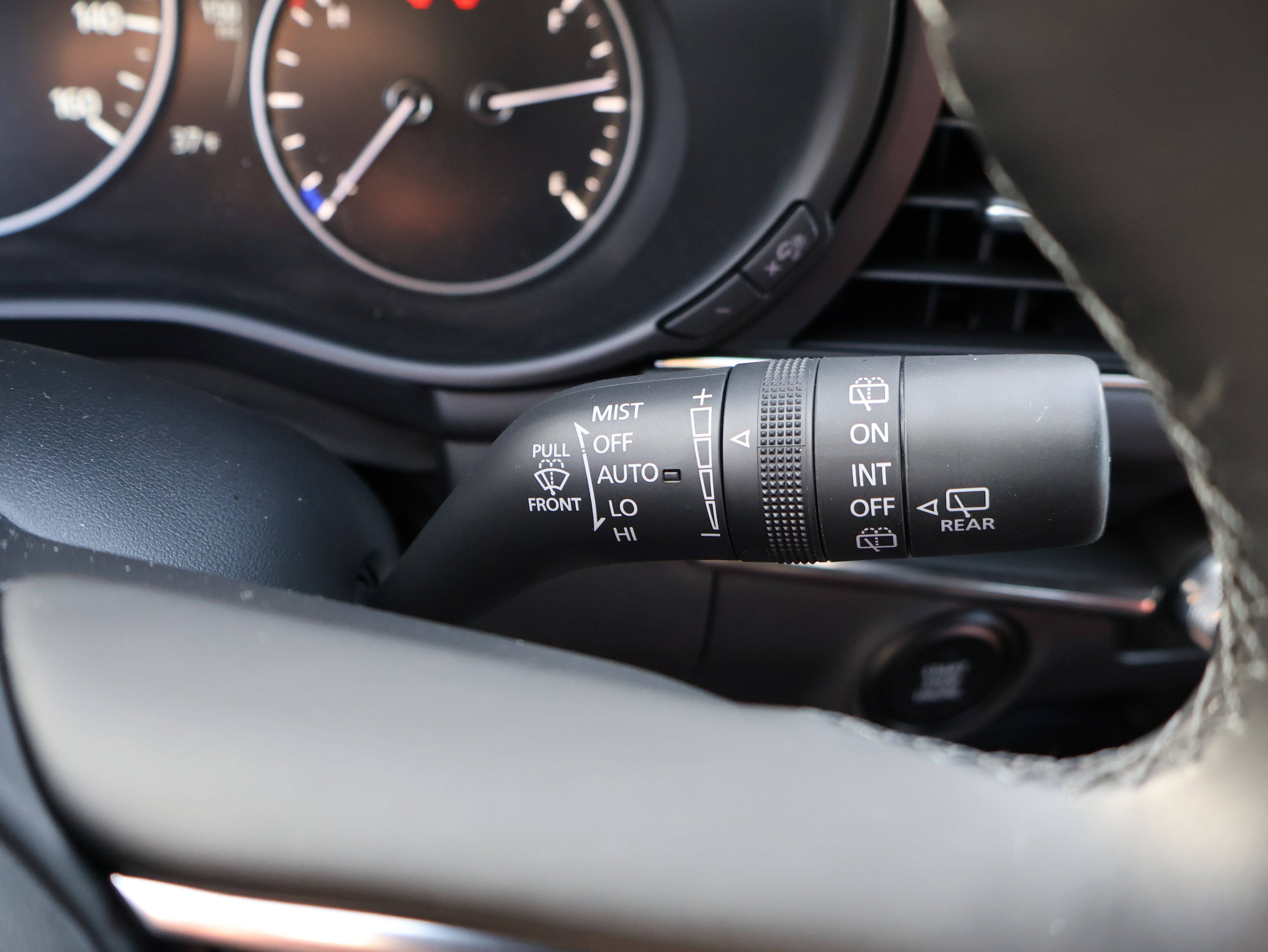 Certified 2025 MAZDA MAZDA3 Carbon image 37