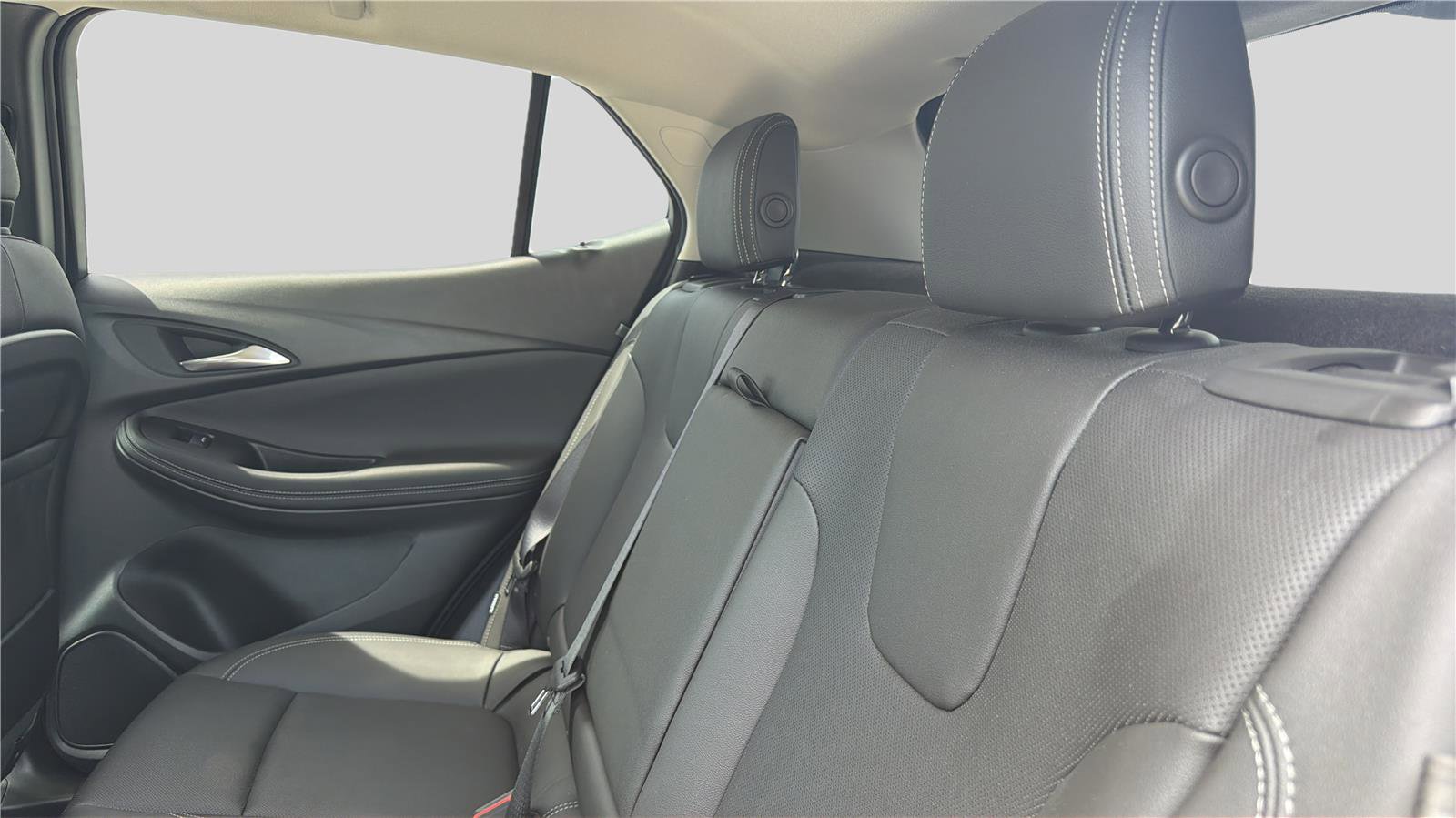 Used 2024 Buick Encore GX Sport Touring w/ Comfort Package AWD/4WD image 17