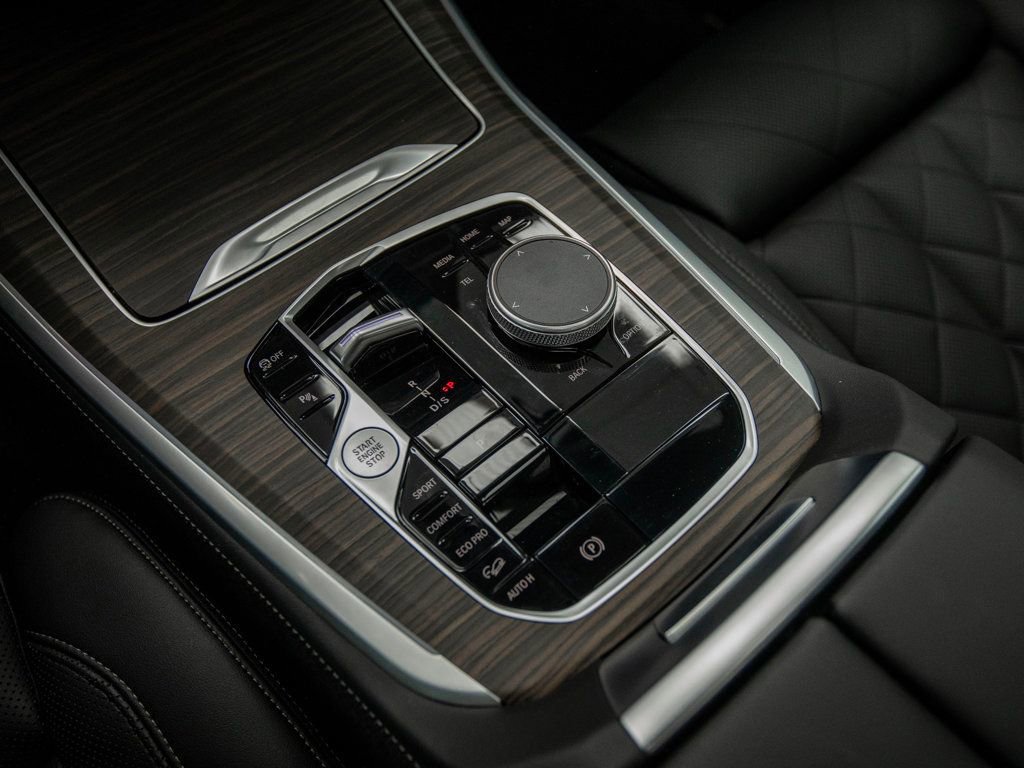 Used 2026 BMW X5 xDrive40i w/ M Sport Package image 22