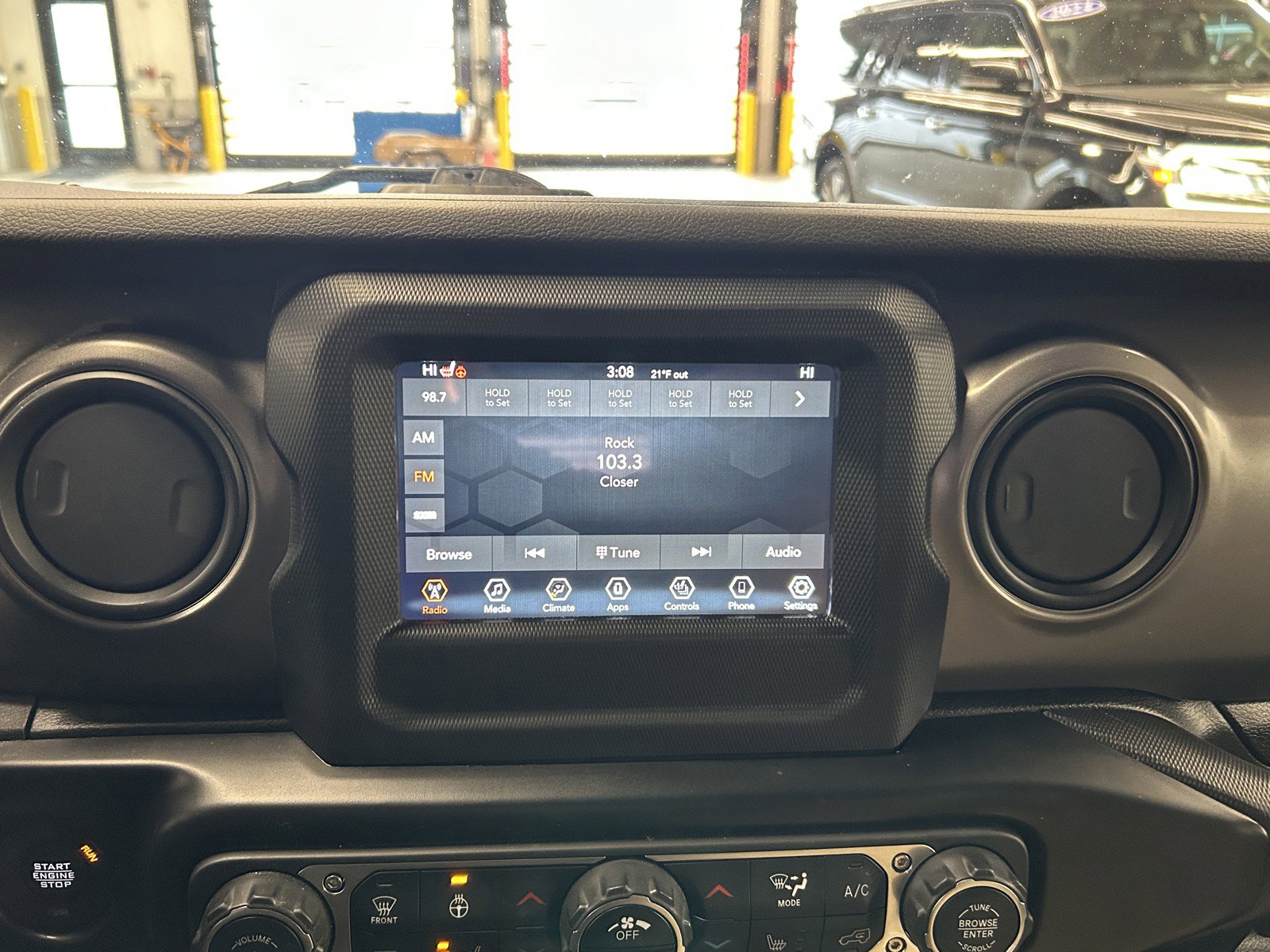 Used 2021 Jeep Wrangler Unlimited Sport image 27