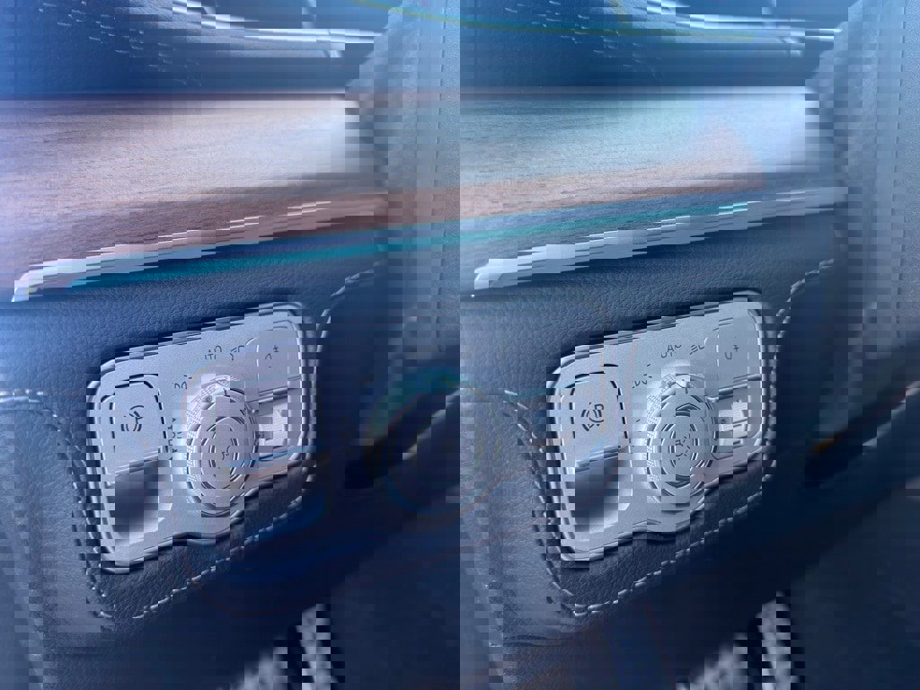 Certified 2023 Mercedes-Benz GLE 53 AMG 4MATIC Coupe image 17