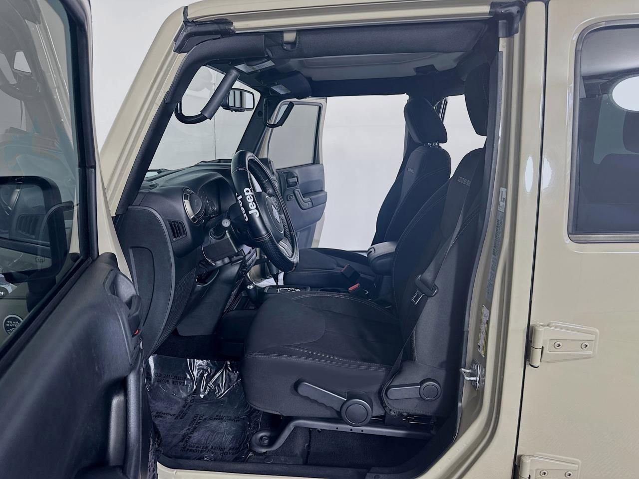 Used 2018 Jeep Wrangler Unlimited Sport image 26