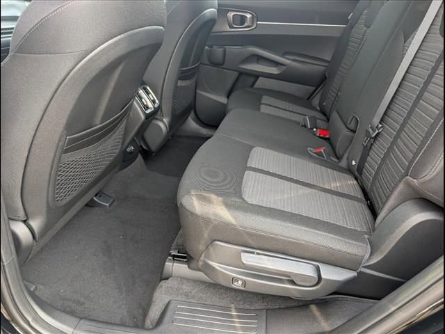 New 2026 Kia Sorento LX image 8