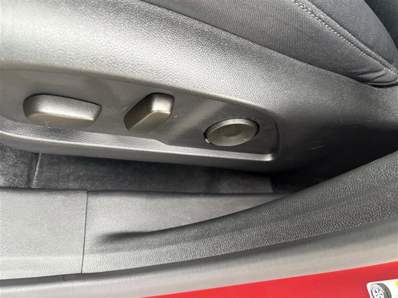 Used 2025 Chevrolet Equinox LT w/ Convenience Package II image 8