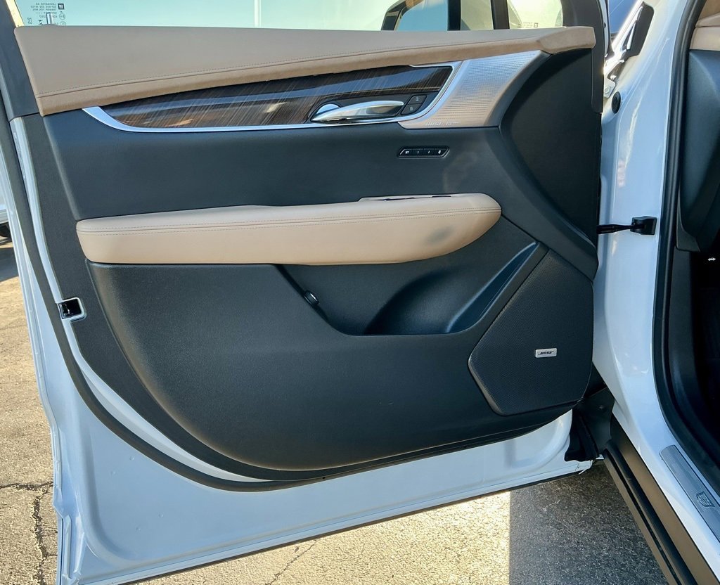 Used 2025 Cadillac XT6 Premium Luxury w/ Platinum Package image 41