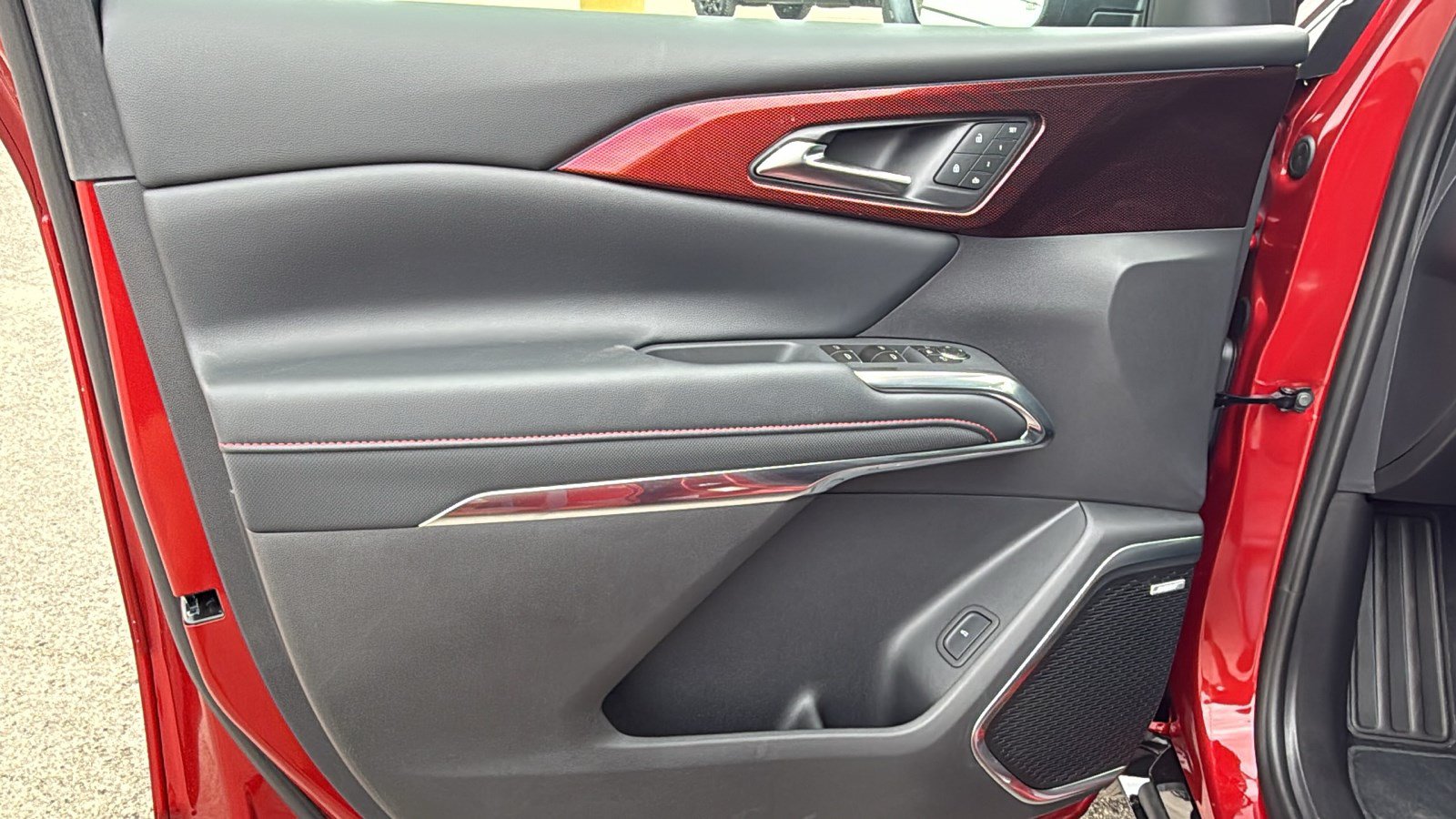 New 2026 Chevrolet Traverse RS FWD image 11