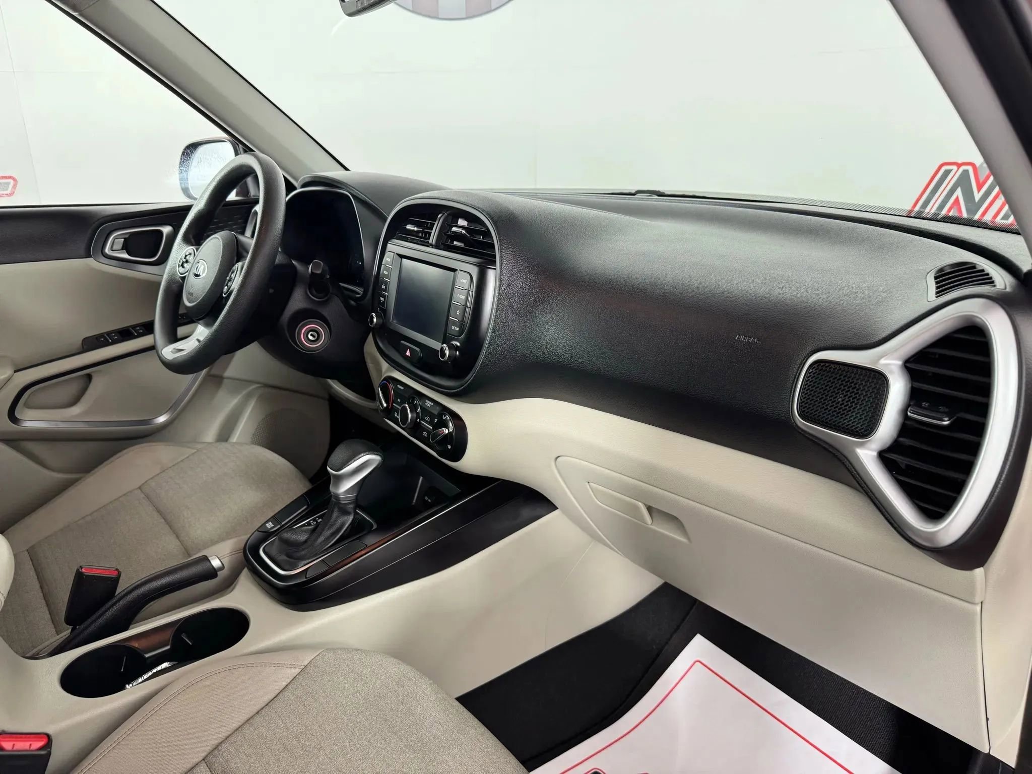 Used 2020 Kia Soul S FWD image 12