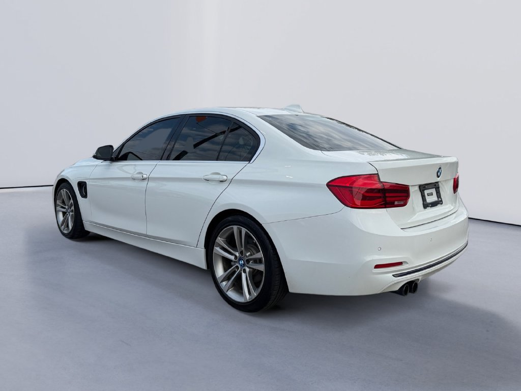 Used 2018 BMW 330e w/ Premium Package RWD image 5