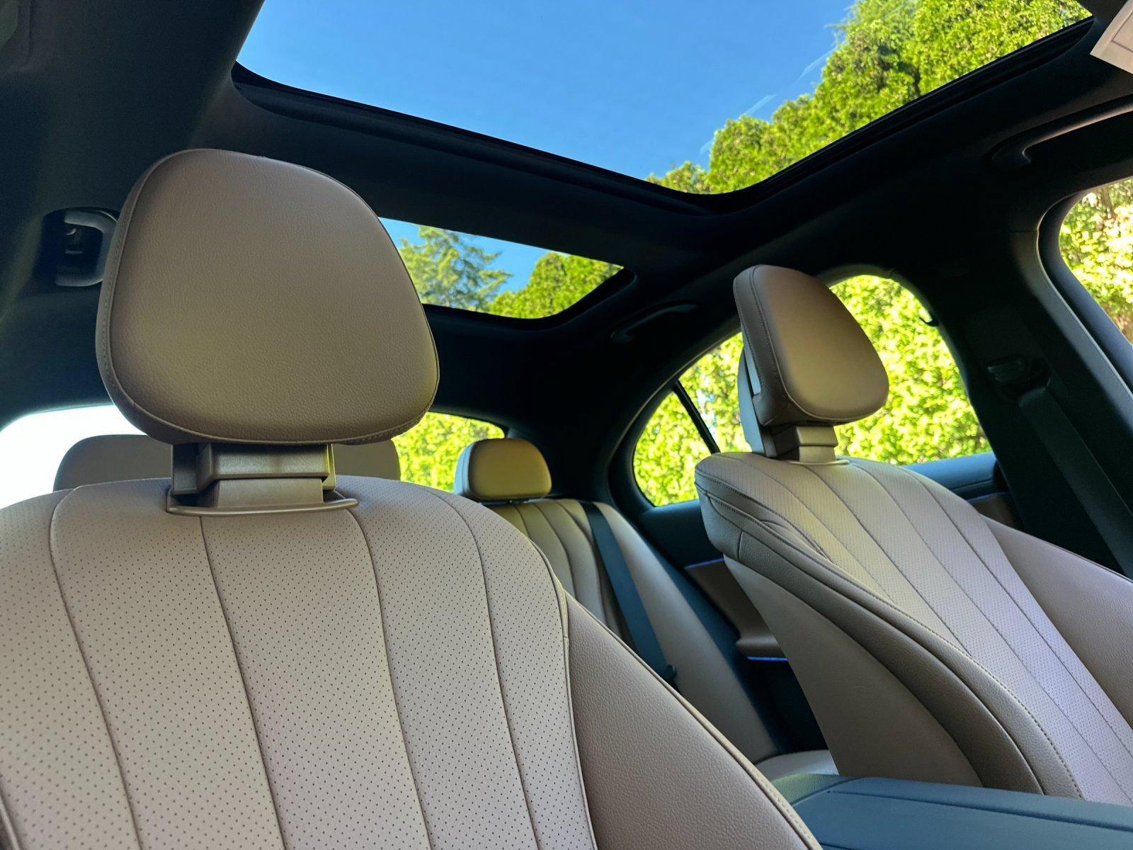 New 2026 Mercedes-Benz E 350 4MATIC Sedan image 16