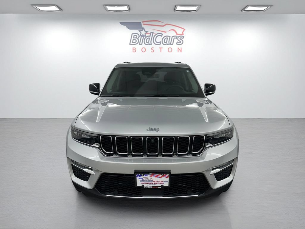 Used 2023 Jeep Grand Cherokee 4WD 4xe w/ Luxury Tech Group II image 2