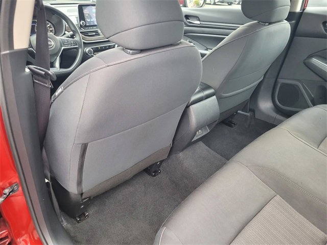 Used 2024 Nissan Altima 2.5 SV image 14