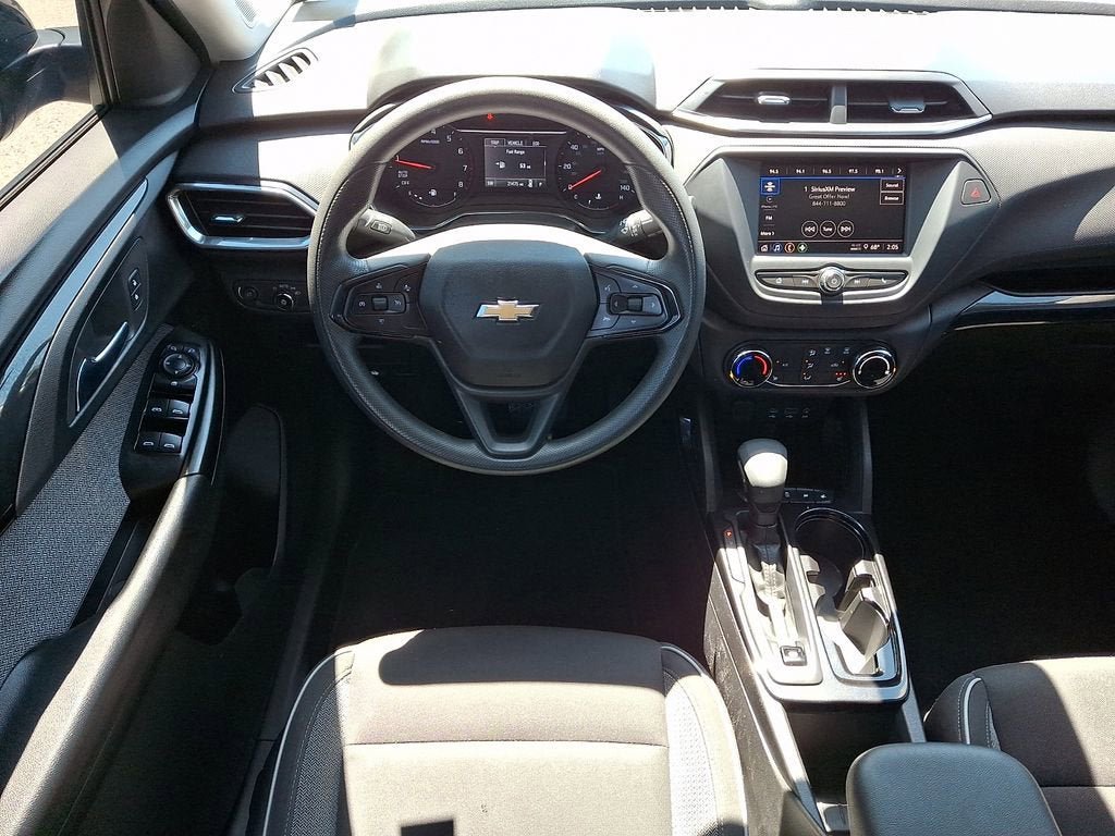 Used 2022 Chevrolet TrailBlazer LT w/ Driver Confidence Package FWD image 12