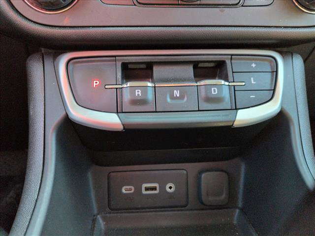 Used 2023 GMC Terrain SLE w/ Driver Convenience Package image 12
