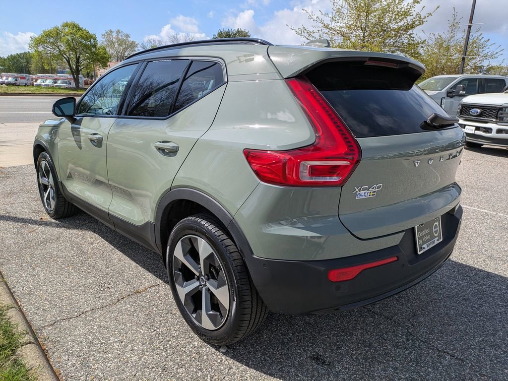 Certified 2023 Volvo XC40 B5 Plus w/ Driver Assist Package image 5