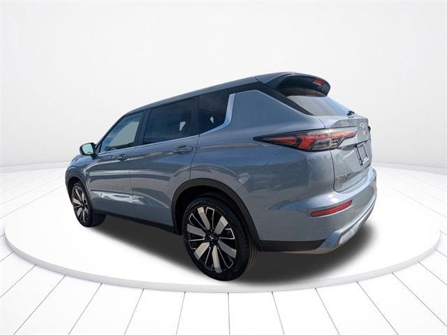 New 2026 Mitsubishi Outlander SE image 6