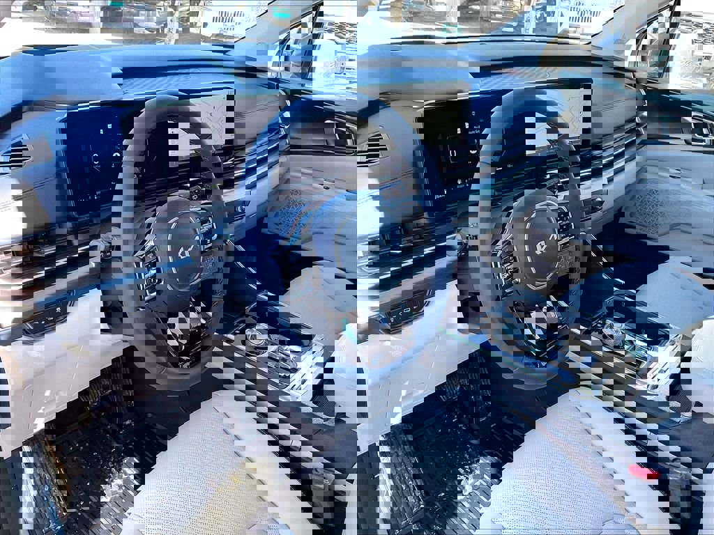 New 2026 Kia Carnival SX Prestige image 9