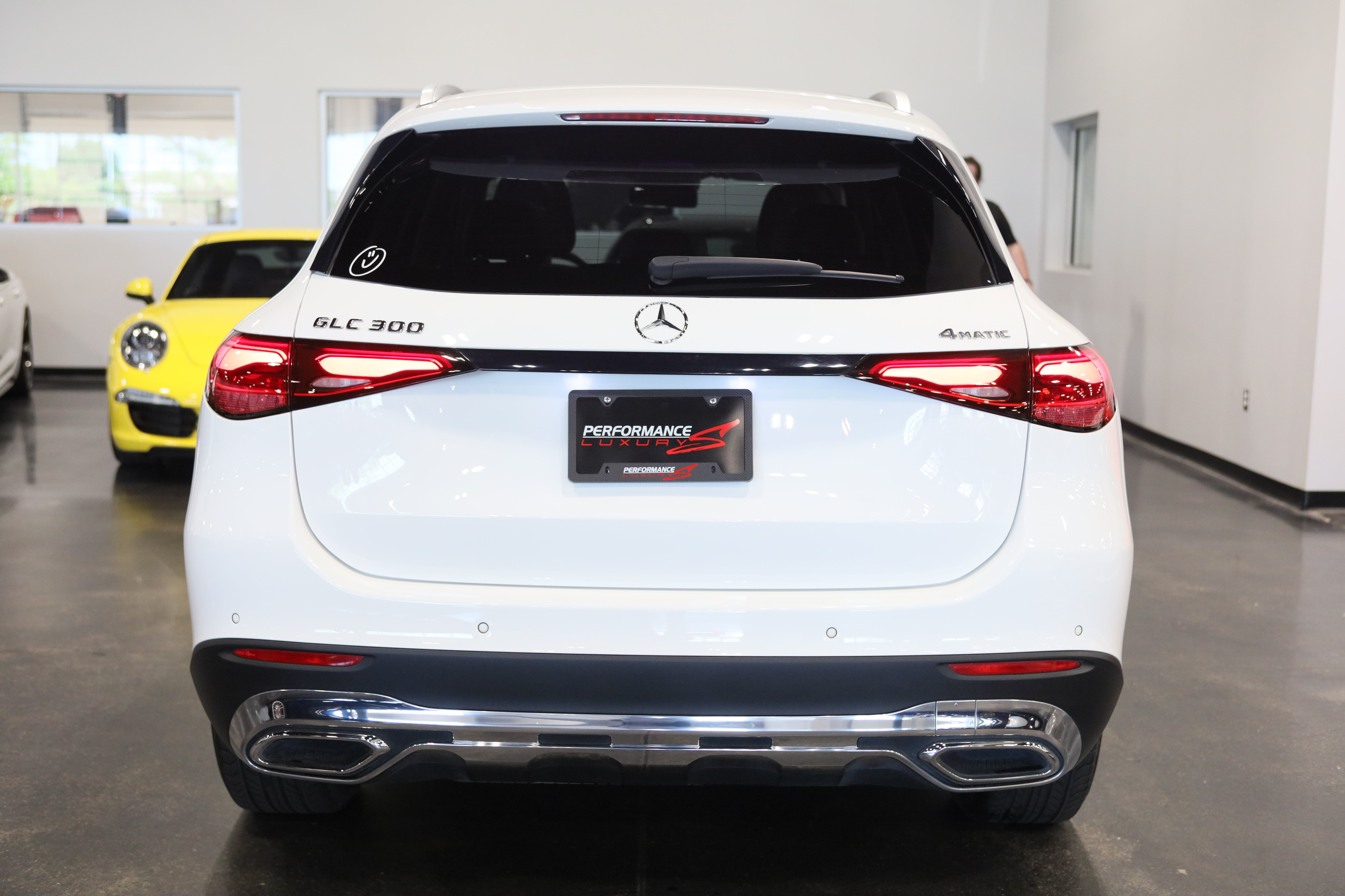 Used 2023 Mercedes-Benz GLC 300 4MATIC image 5