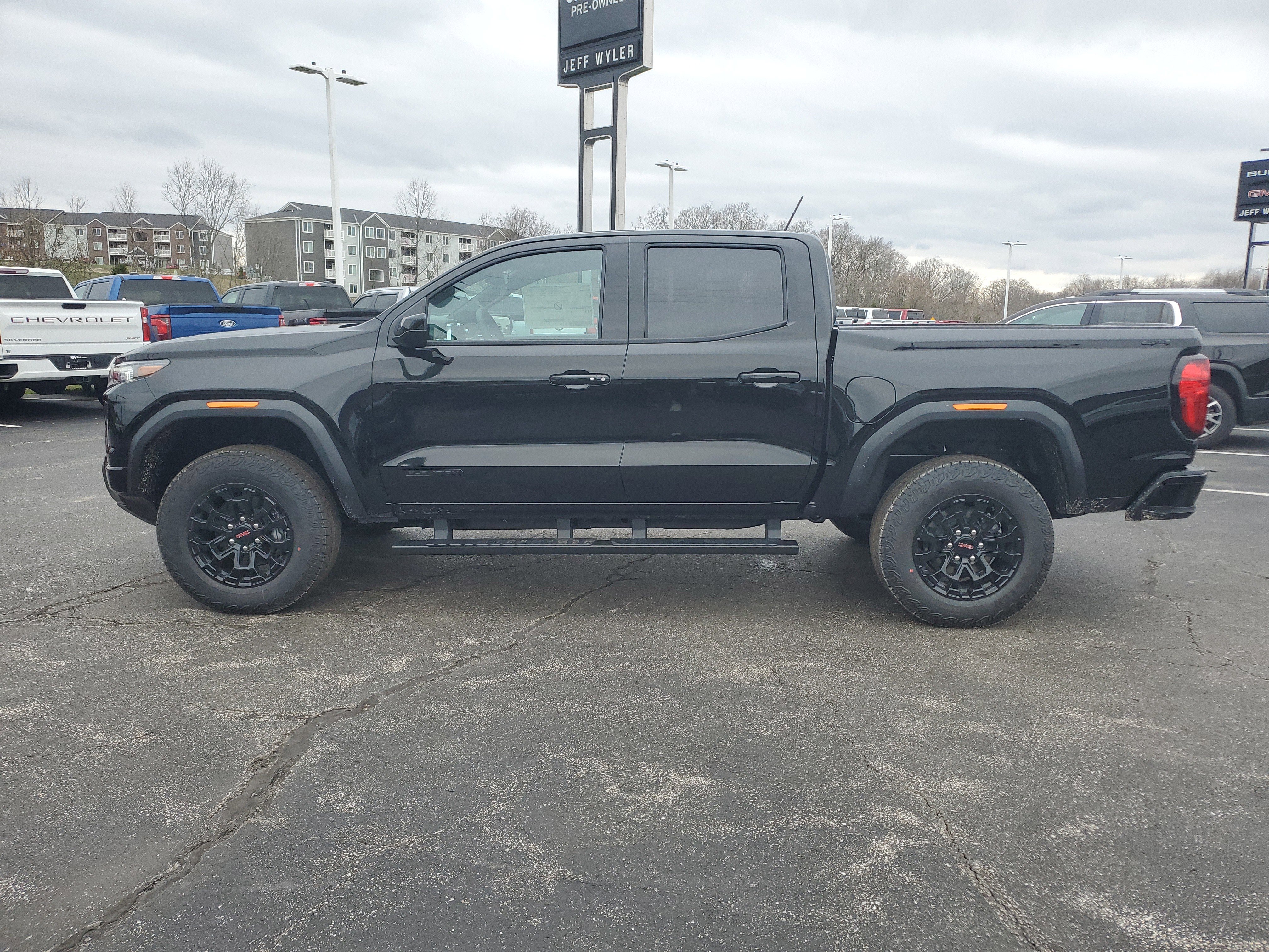 New 2026 GMC Canyon Elevation w/ Convenience Package image 8