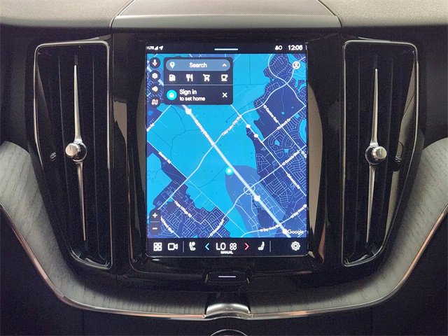 New 2025 Volvo XC60 B5 Plus w/ Climate Package image 17