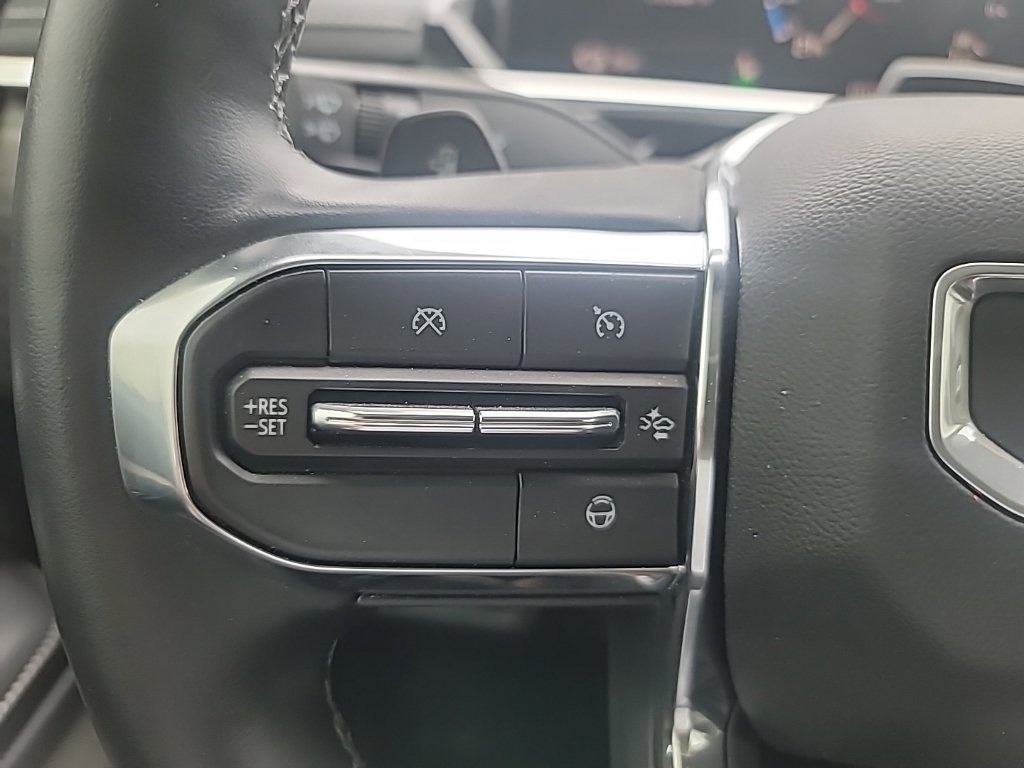 Used 2025 GMC Sierra EV Denali AWD/4WD image 28