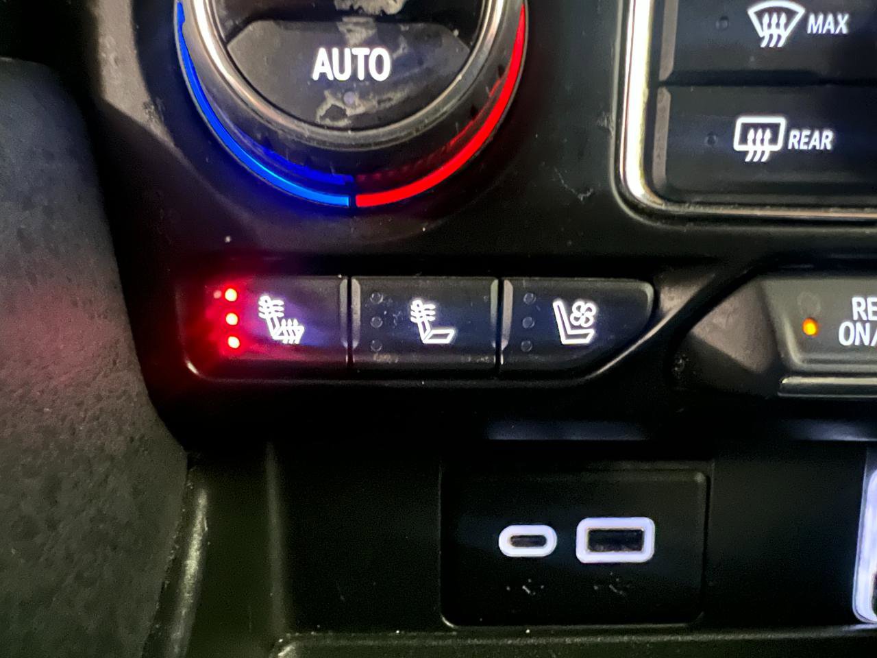 Used 2021 Chevrolet Tahoe High Country w/ Premium Package image 45