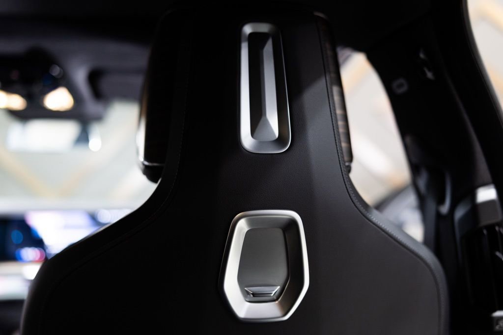 Used 2025 BMW i7 xDrive60 AWD/4WD image 48