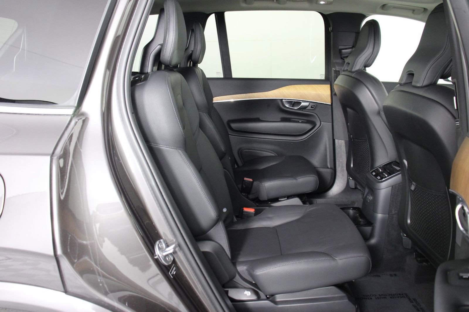 Used 2023 Volvo XC90 T8 Plus w/ Protection Package Premier AWD/4WD image 30