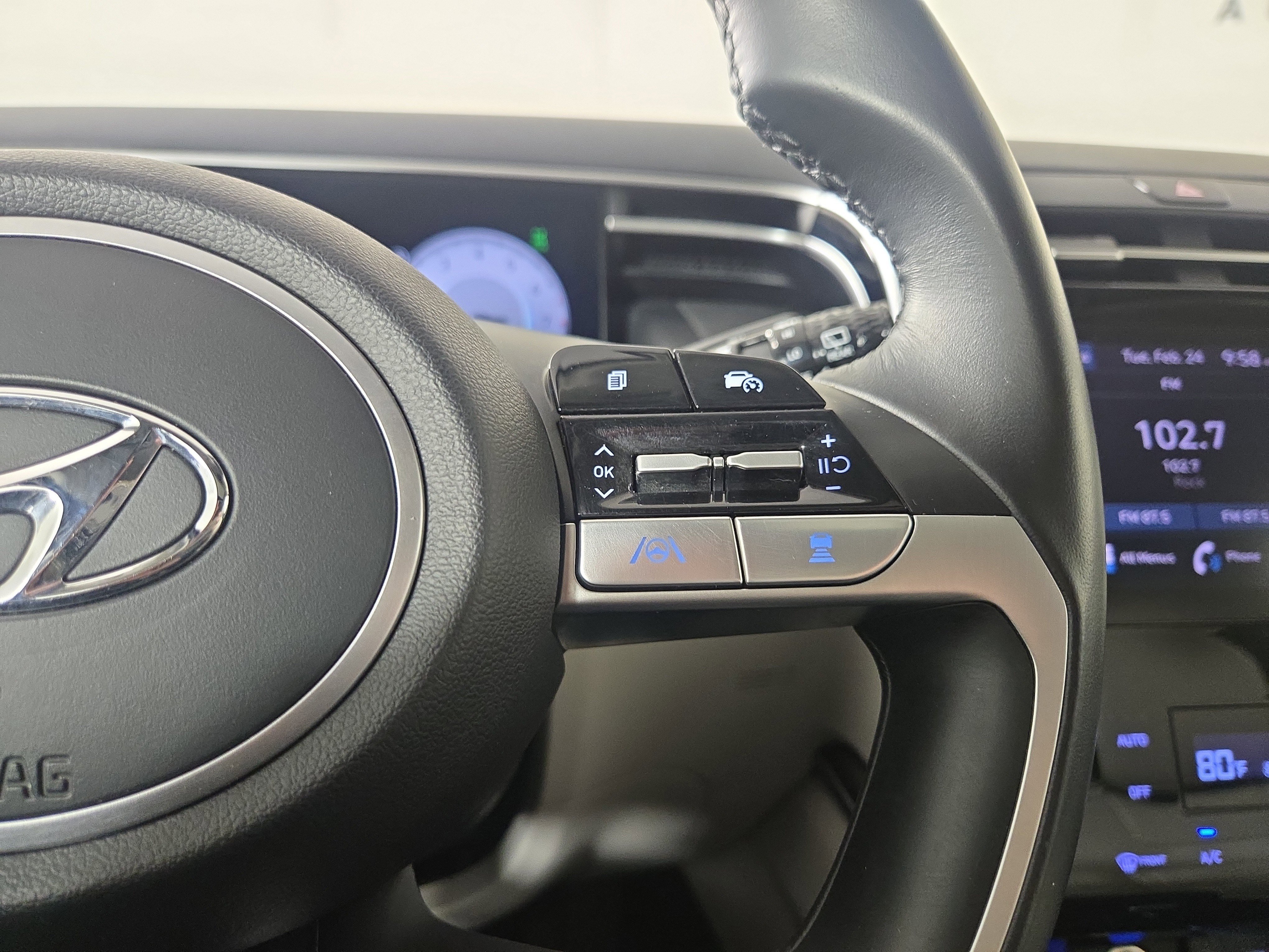 Used 2023 Hyundai Tucson SEL w/ Convenience Package image 16