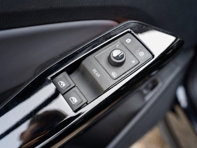 Used 2023 Volkswagen ID.4 Pro S image 16