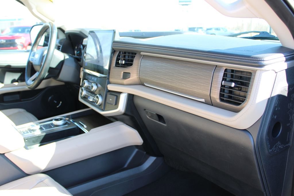 Used 2024 Ford Expedition Max Limited image 34