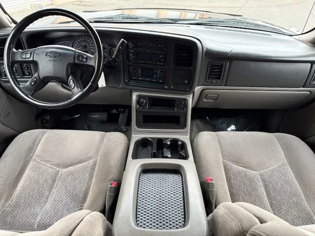 Used 2005 Chevrolet Avalanche Z66 w/ Sun And Sound Package image 11