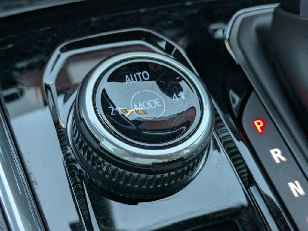 Certified 2025 GMC Canyon Elevation w/ Technology Package image 23