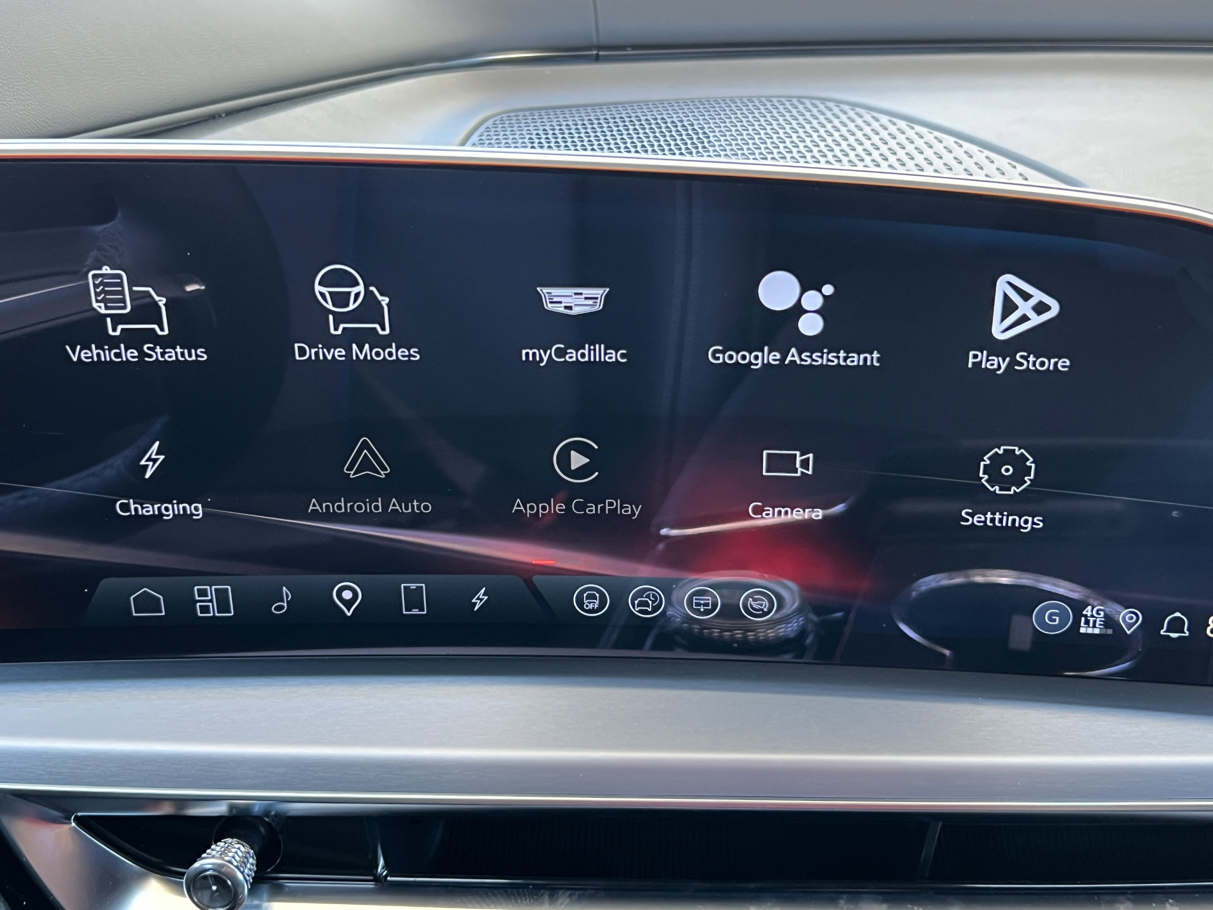 New 2026 Cadillac Lyriq V image 12