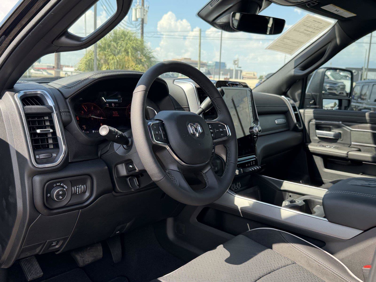Used 2025 RAM 2500 Laramie AWD/4WD image 15