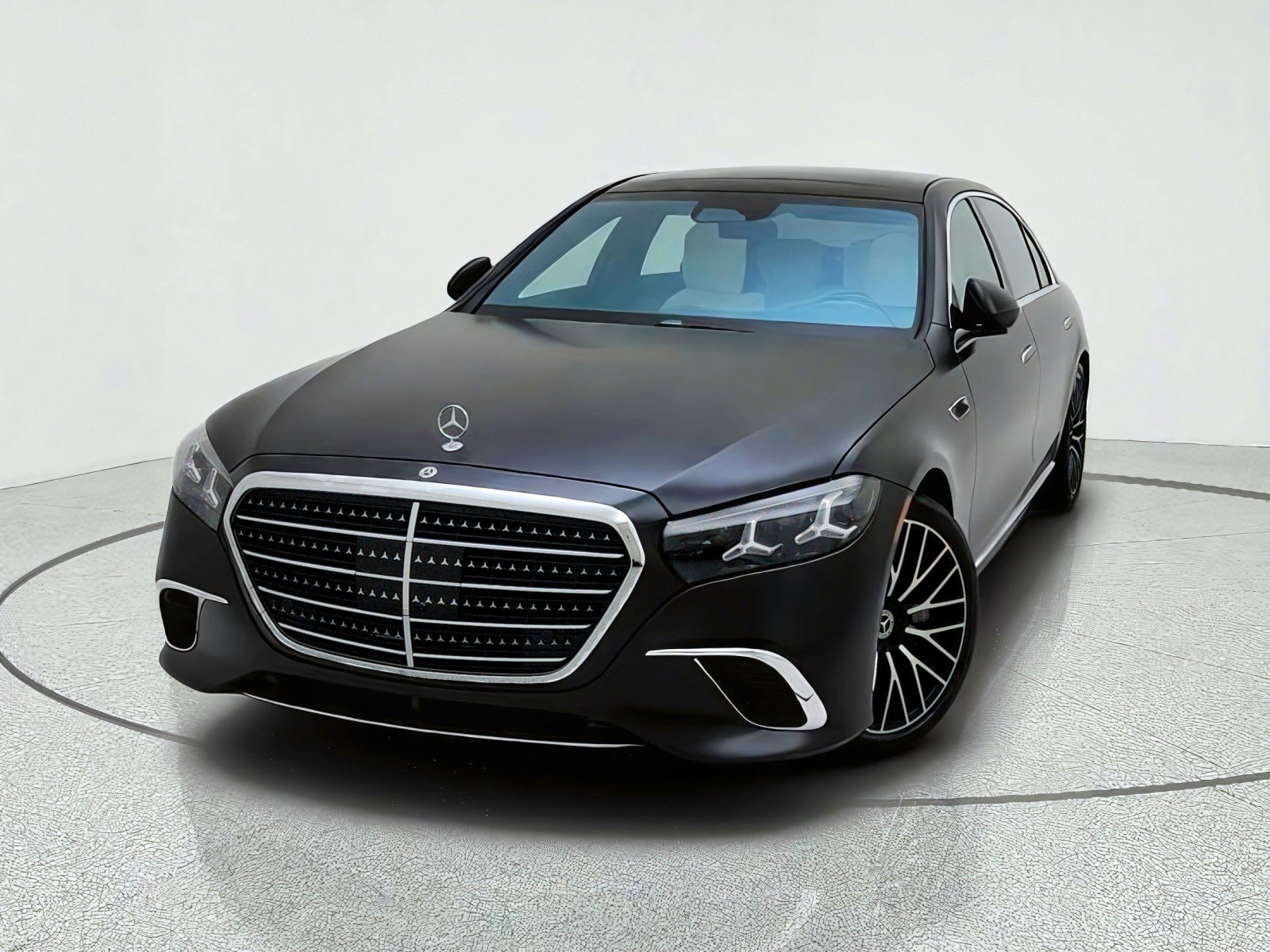 New 2027 Mercedes-Benz S 580 4MATIC Sedan image 2