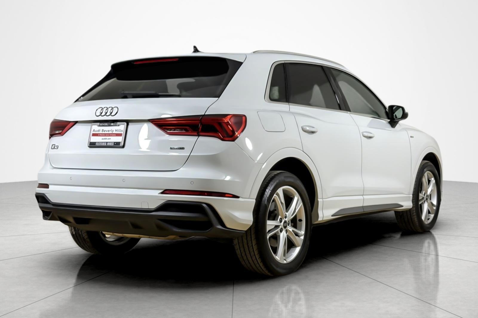 Used 2023 Audi Q3 2.0T Premium Plus w/ Premium Plus Package AWD/4WD image 5