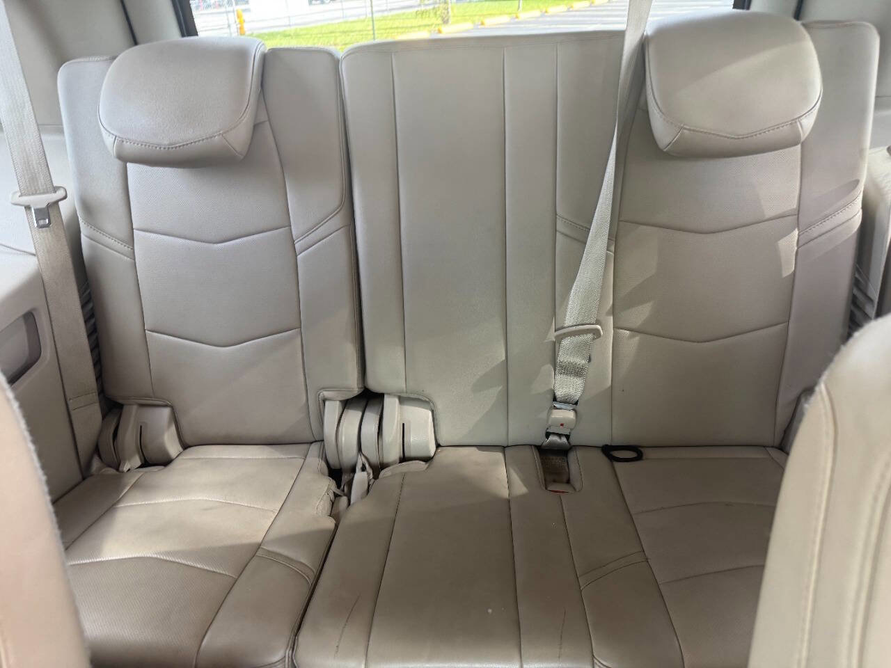 Used 2015 Cadillac Escalade Premium AWD/4WD image 4