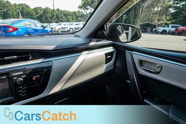 Used 2015 Toyota Corolla LE FWD image 29