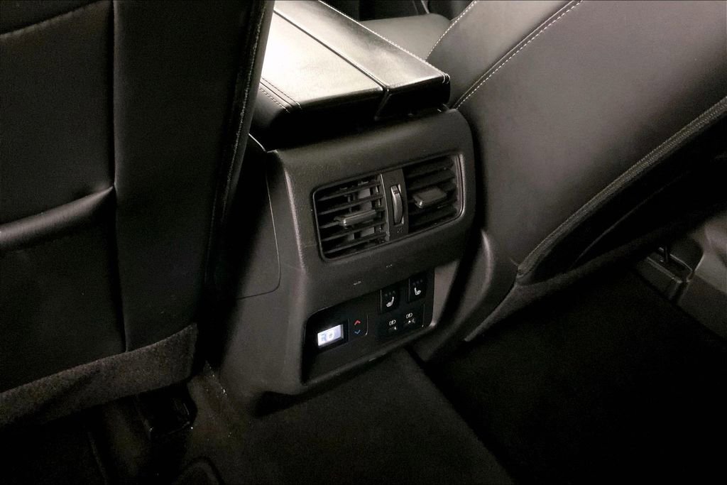 Used 2023 Nissan Rogue Platinum w/ Platinum Premium Package AWD/4WD image 11
