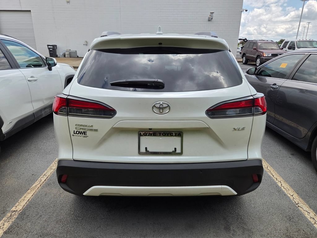Certified 2023 Toyota Corolla Cross XLE FWD image 8