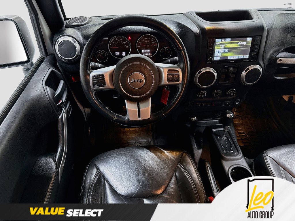 Used 2015 Jeep Wrangler Unlimited Rubicon AWD/4WD image 22