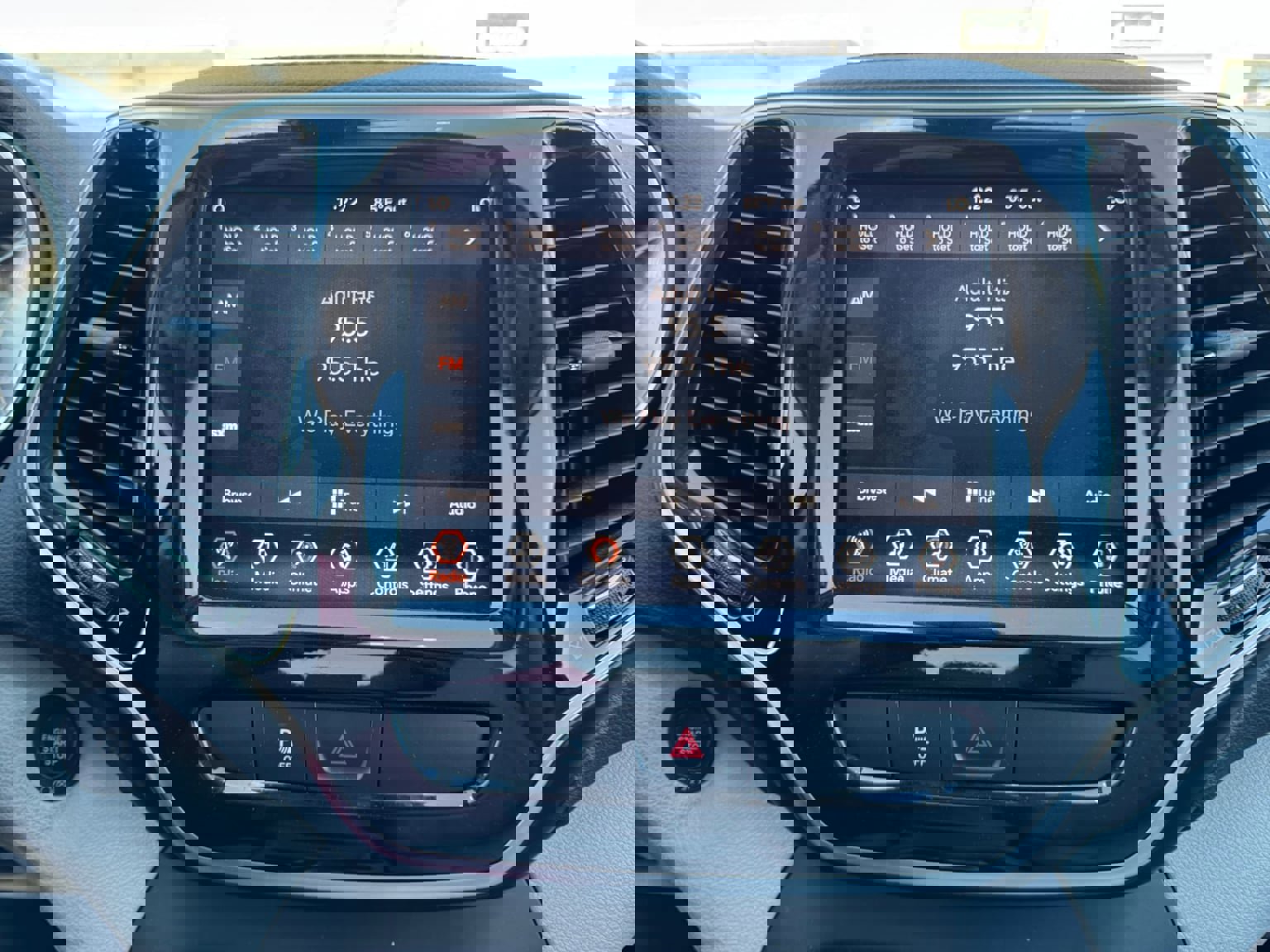 Used 2019 Jeep Cherokee Limited image 21