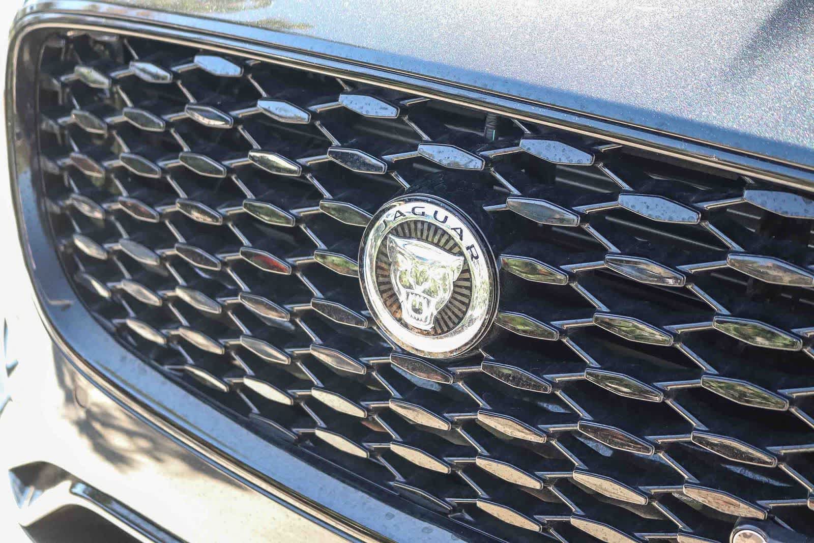 Used 2024 Jaguar XF R-Dynamic SE RWD image 11