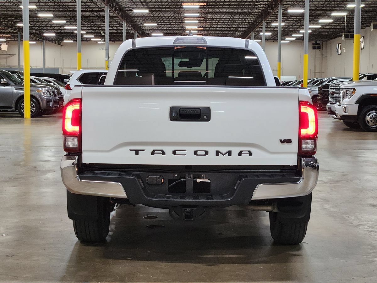 Used 2022 Toyota Tacoma SR5 RWD image 10