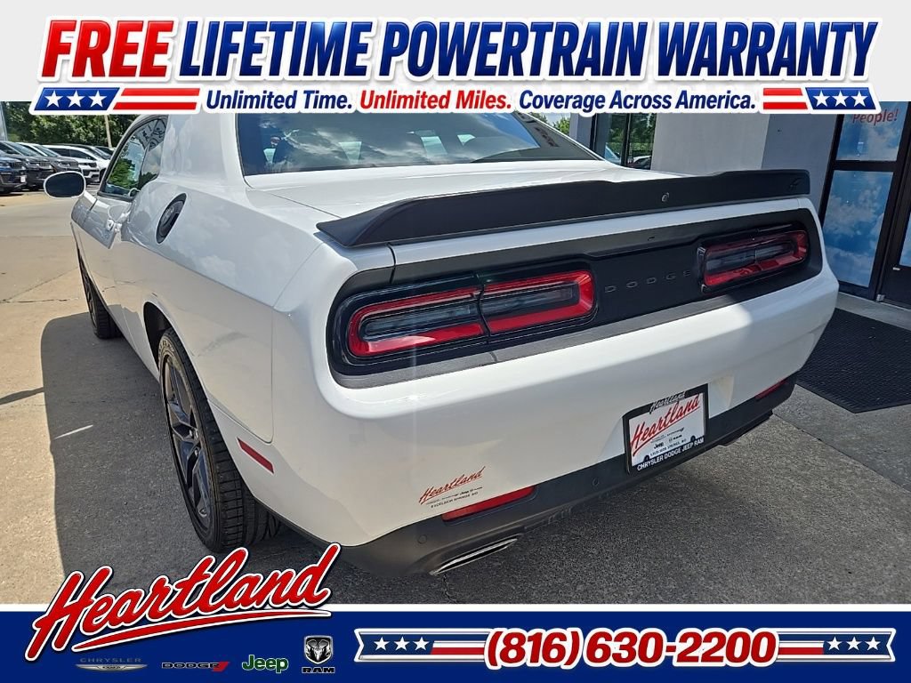 Used 2022 Dodge Challenger GT w/ Blacktop Package AWD/4WD image 9