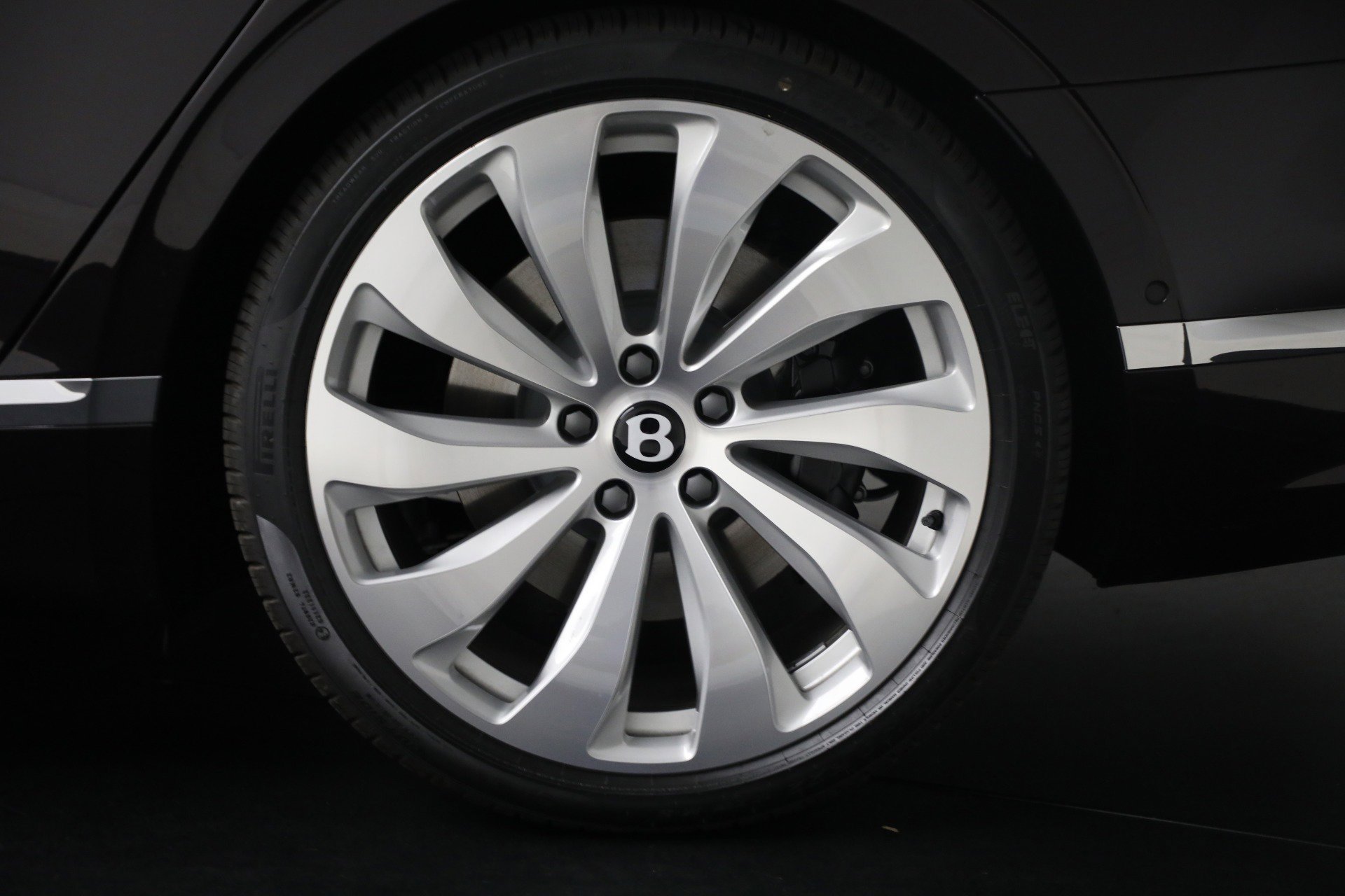 New 2026 Bentley Flying Spur Plug-In Hybrid image 11